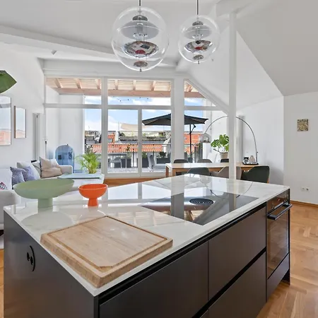 Apartamento Stunning 120M2 Penthouse With Terrace, Mitte Berlín